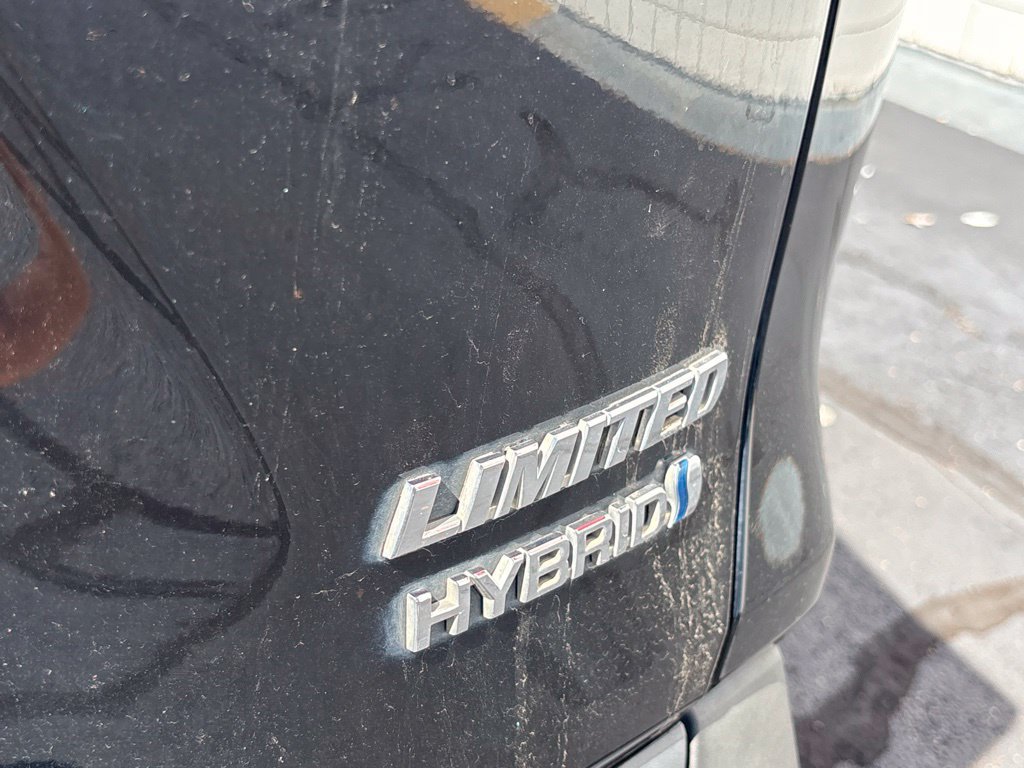 Used 2022 Toyota RAV4 Limited AWD/4WD image 33