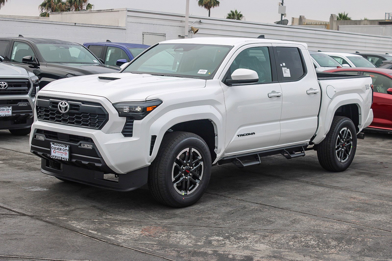 New 2025 Toyota Tacoma TRD Sport image 3