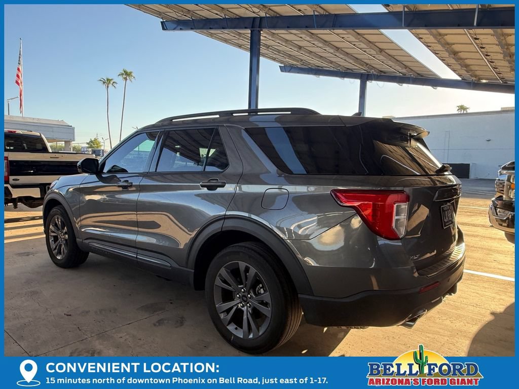 Used 2023 Ford Explorer XLT w/ Equipment Group 202A AWD/4WD image 3