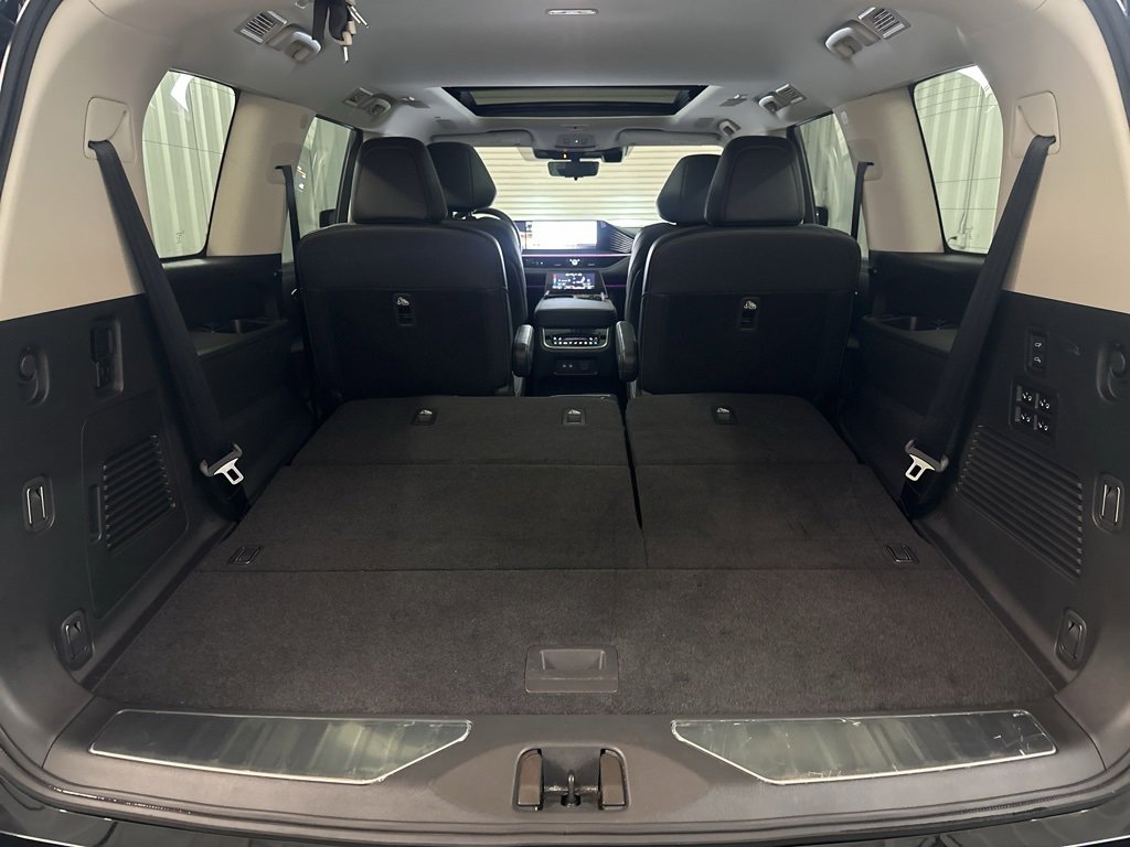 Certified 2025 INFINITI QX80 Sensory image 33