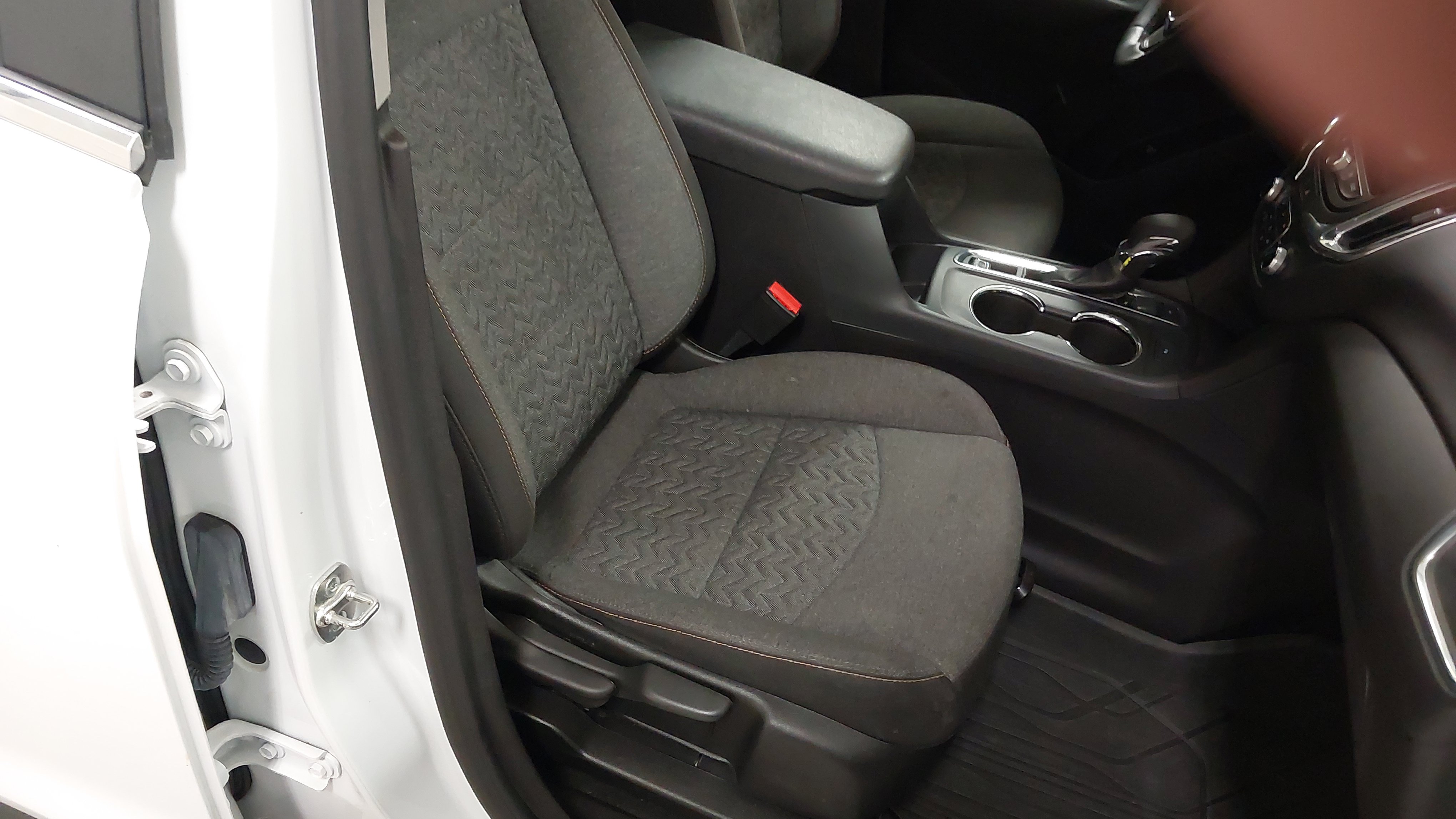 Used 2024 Chevrolet Equinox LT AWD/4WD image 28