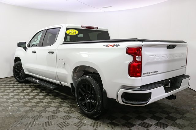 Used 2024 Chevrolet Silverado 1500 Custom image 9