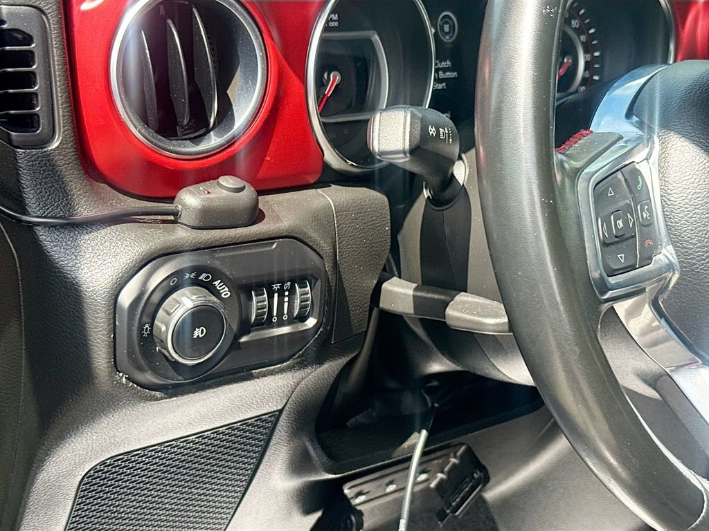 Used 2022 Jeep Wrangler Unlimited Rubicon AWD/4WD image 11