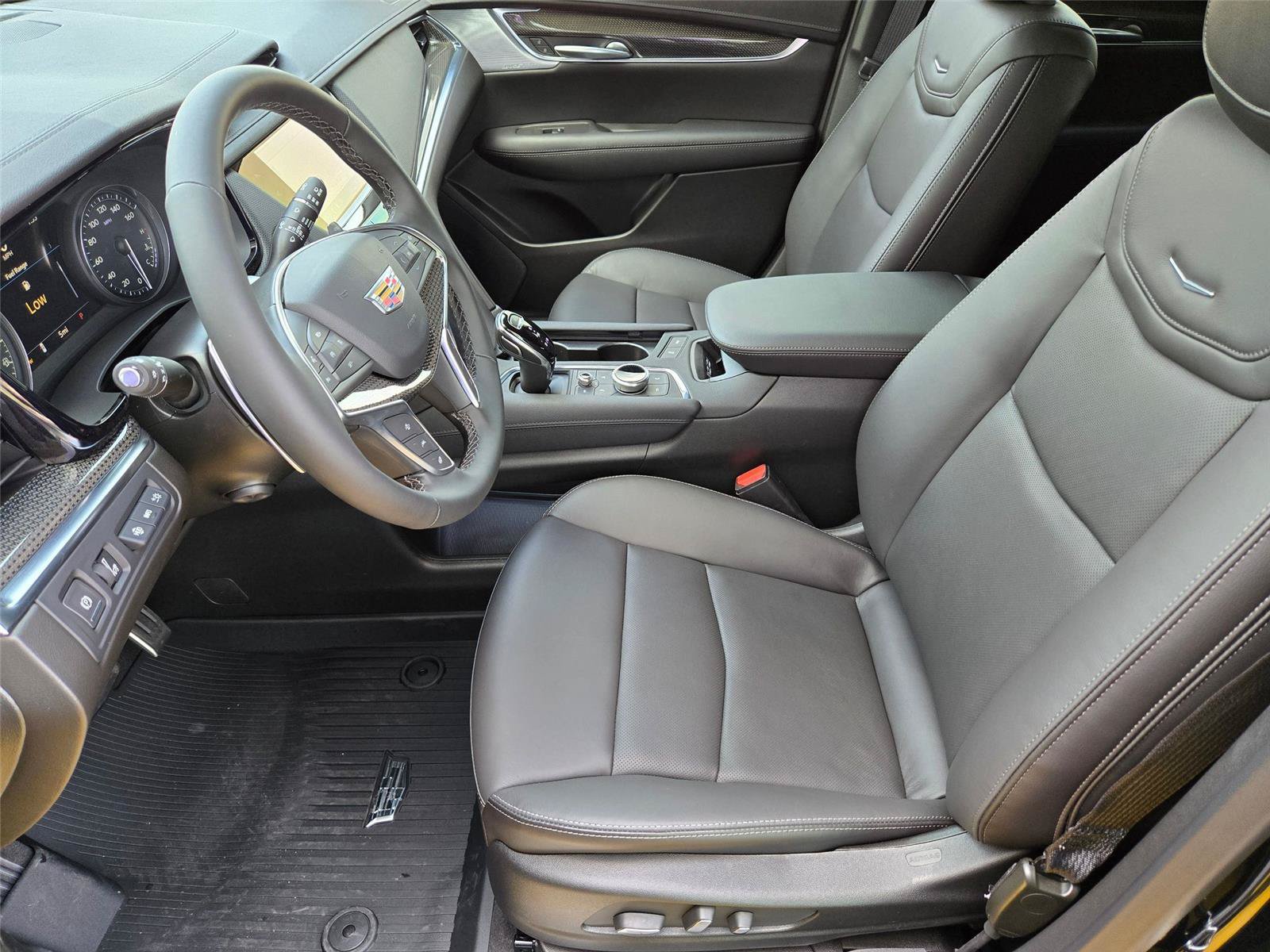 New 2026 Cadillac XT5 Sportv w/ LPO, Floor Liner Package AWD/4WD image 11
