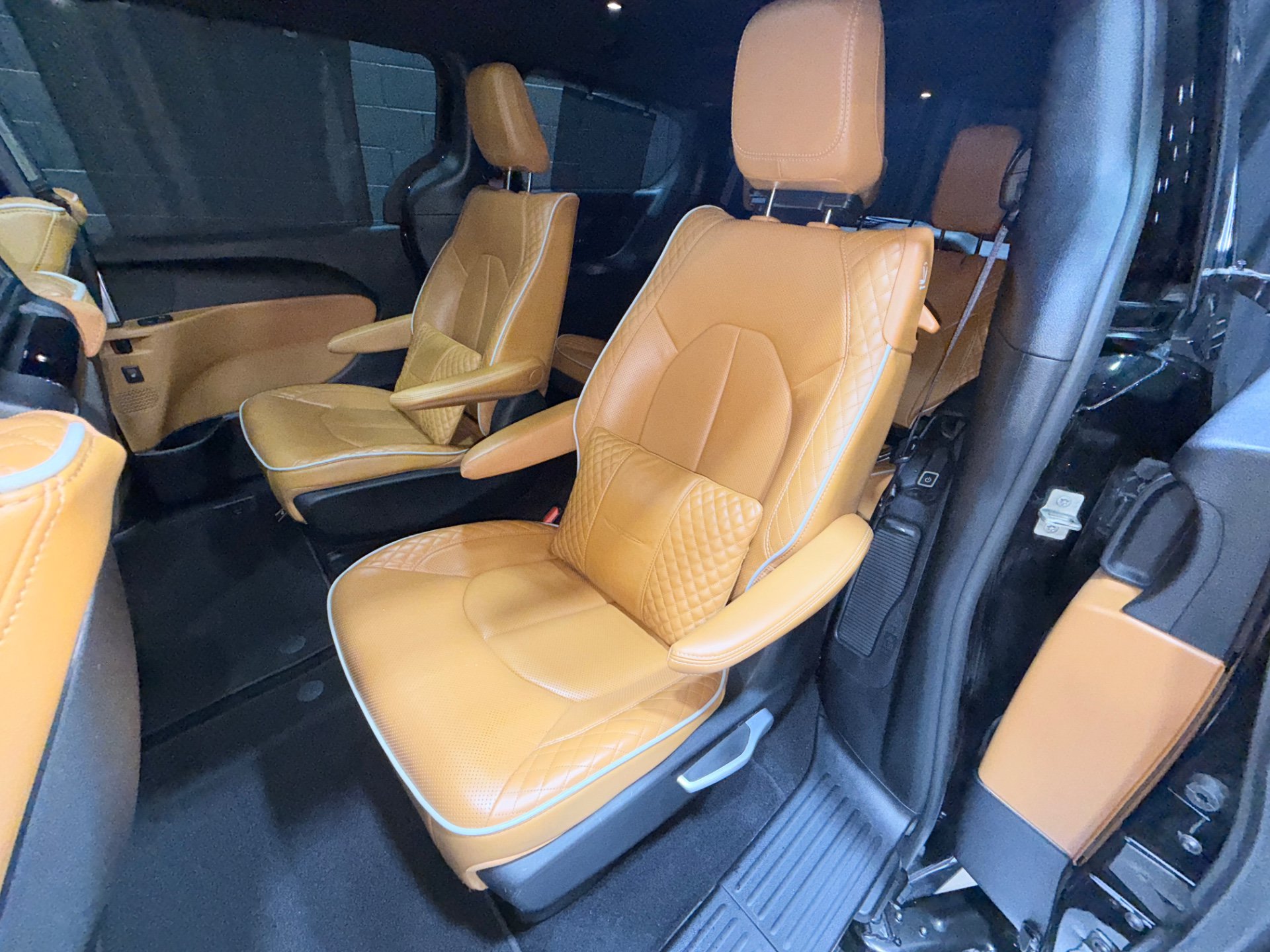 Used 2021 Chrysler Pacifica Pinnacle AWD/4WD image 59