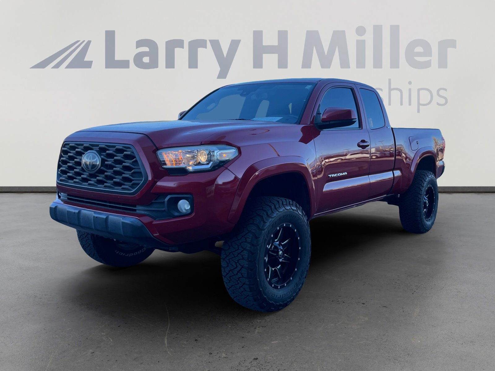 Used 2018 Toyota Tacoma SR5
