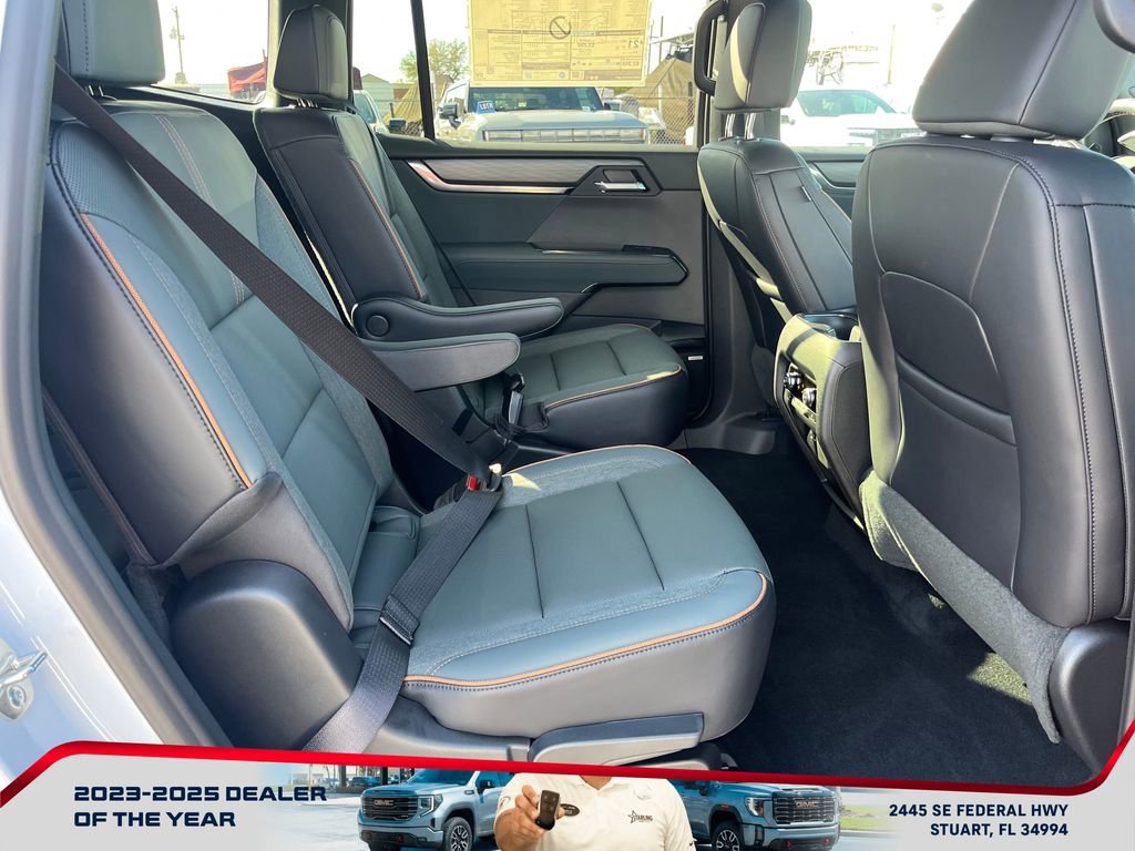 New 2026 GMC Acadia AT4 w/ Luxury Package image 18