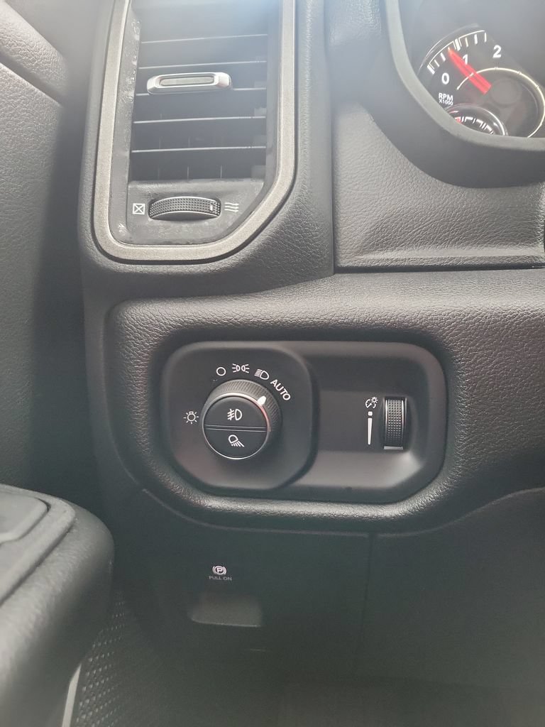 Used 2025 RAM 1500 Classic Warlock AWD/4WD image 17