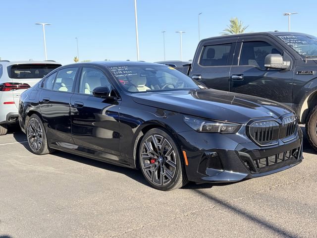 Used 2025 BMW i5 eDrive40i w/ M Sport Package RWD image 2