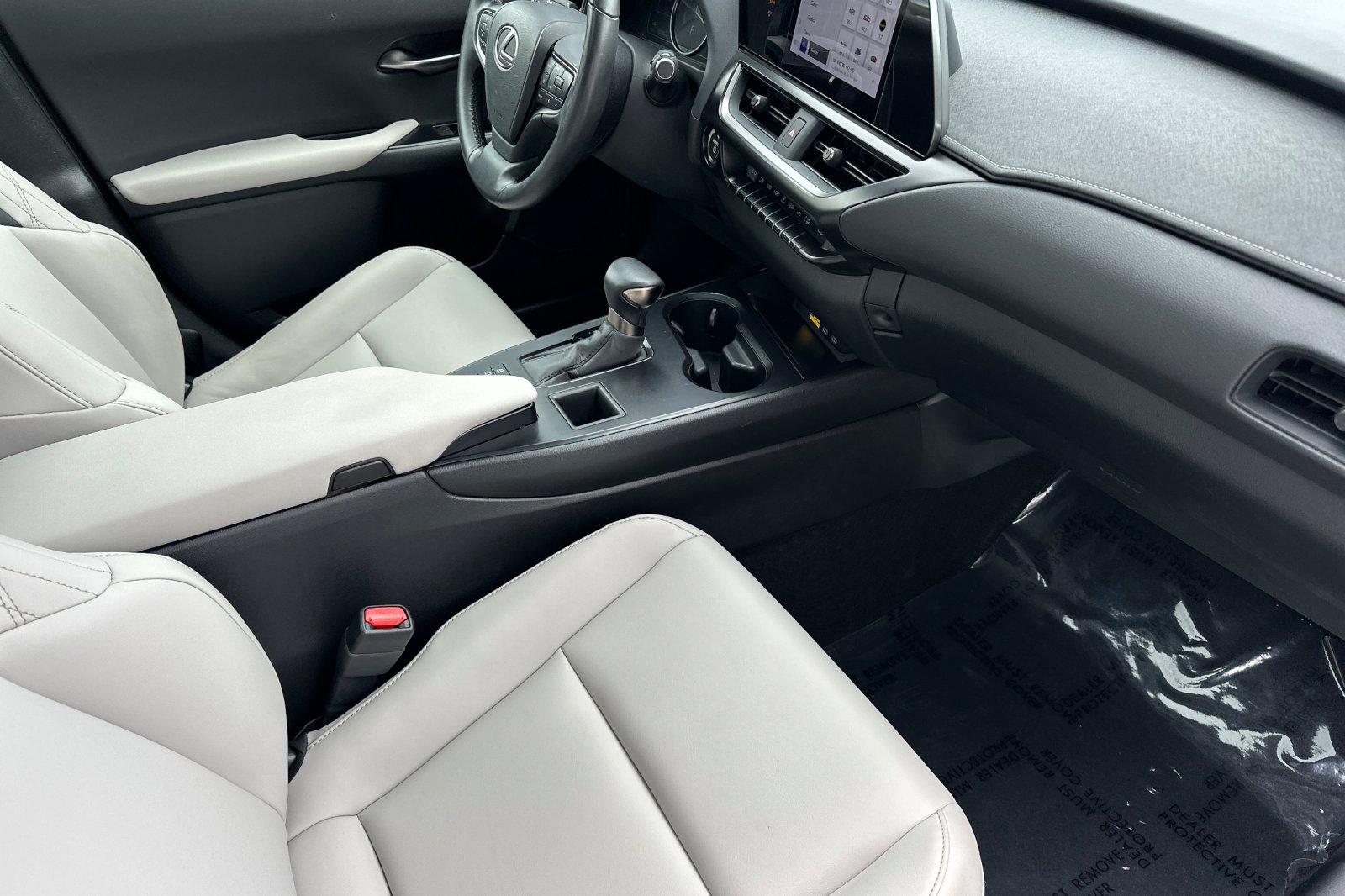 Used 2024 Lexus UX 250h FWD image 33