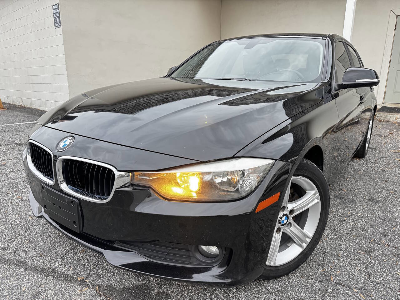 Used 2014 BMW 320i xDrive 320i xDrive AWD 4dr Sedan image 1