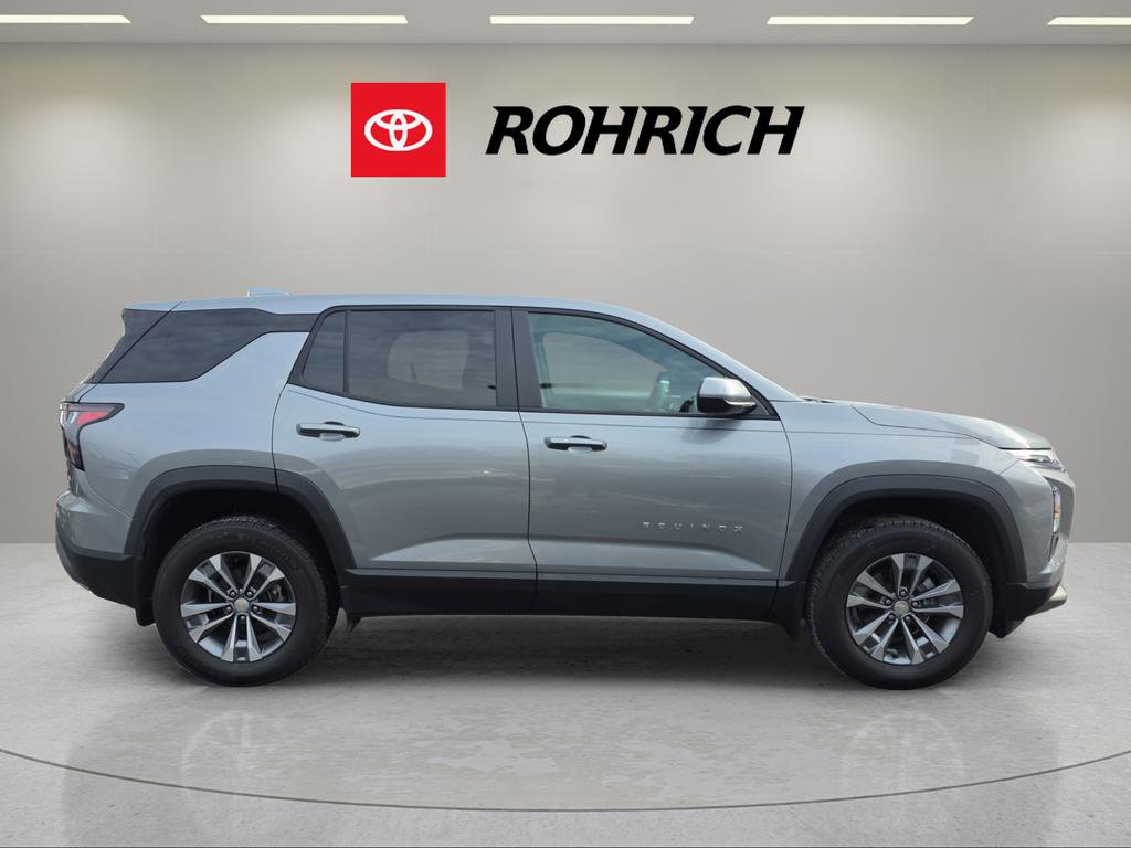 Used 2026 Chevrolet Equinox LT w/ Convenience Package II image 5