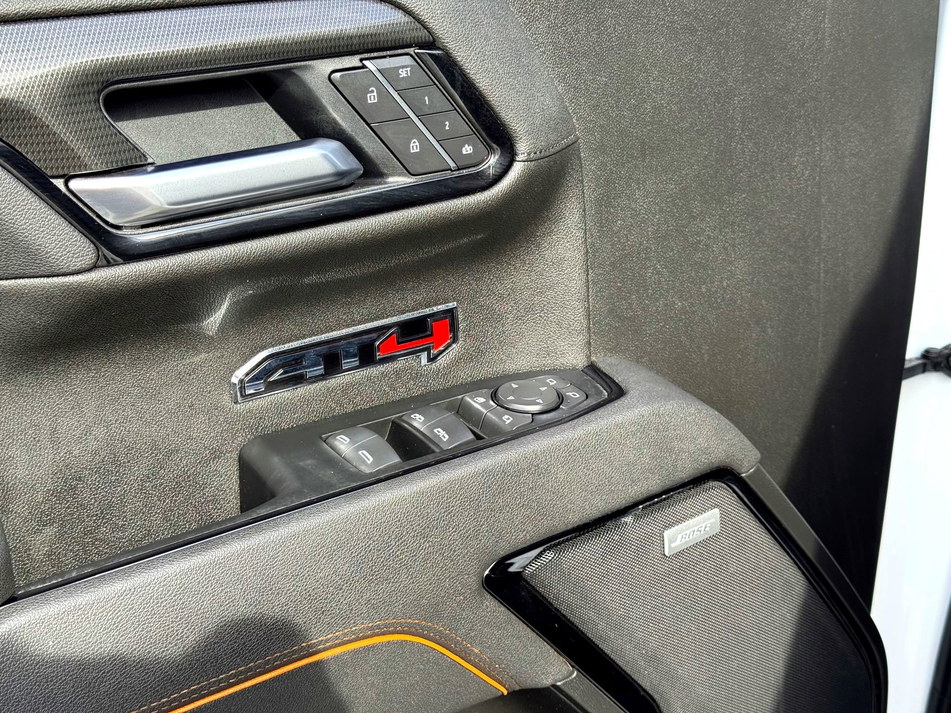 Used 2025 GMC Sierra 1500 AT4 image 15
