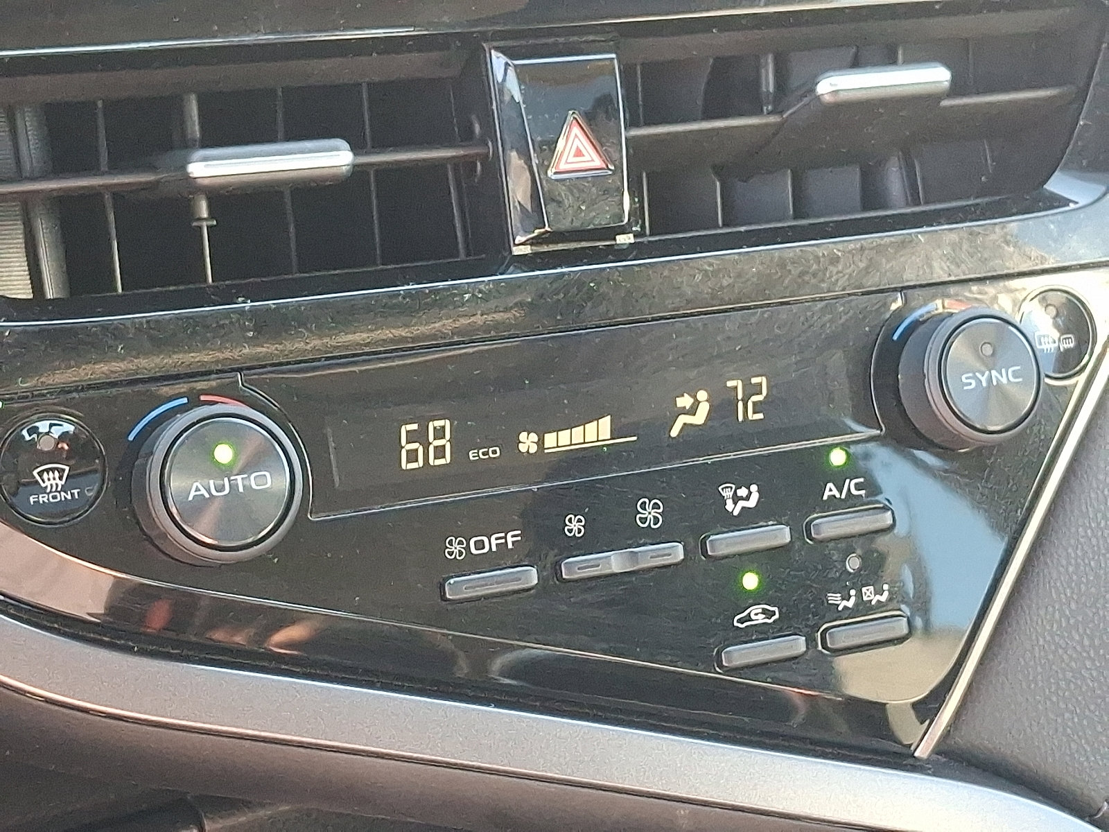 Certified 2021 Toyota Camry XLE w/ Navigation Upgrade Package image 15