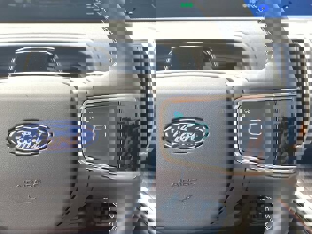 Used 2026 Ford Expedition Max Platinum w/ Platinum Ultimate Package AWD/4WD image 34