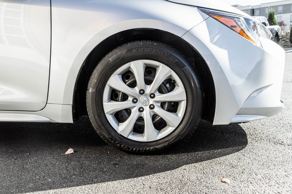 Used 2024 Toyota Corolla LE image 4