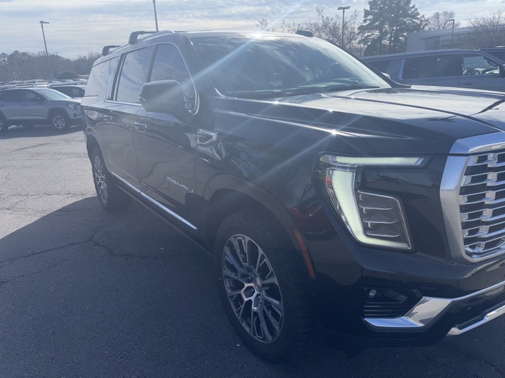 New 2025 GMC Yukon XL Denali w/ Sun & Power Step Package image 4