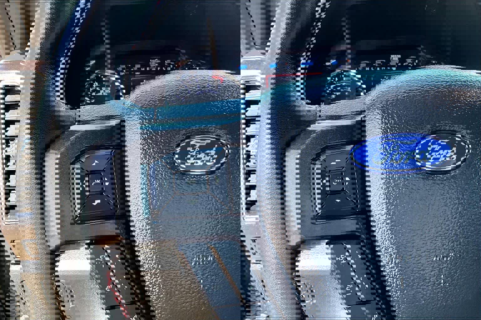 Used 2021 Ford Expedition Limited image 23