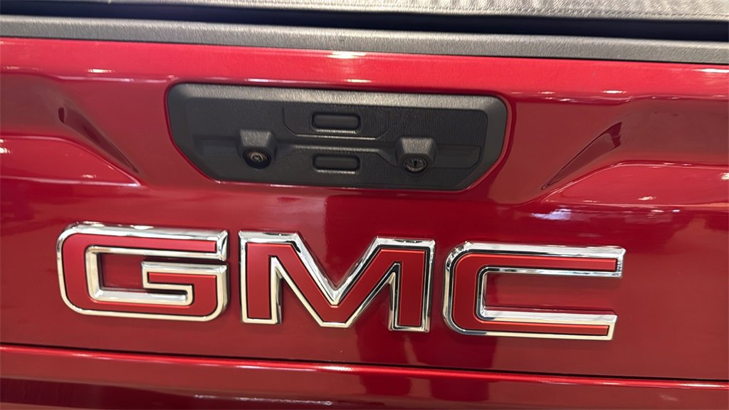 Used 2022 GMC Sierra 2500 SLE w/ SLE Value Package; image 9