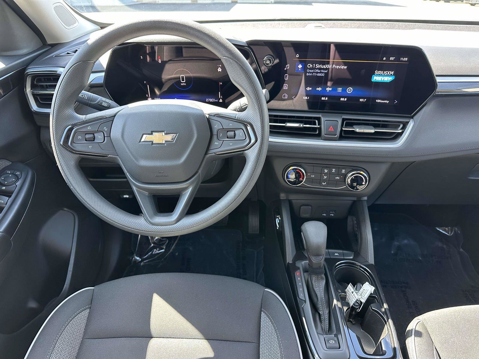 Used 2024 Chevrolet TrailBlazer LS w/ LS Convenience Package FWD image 10