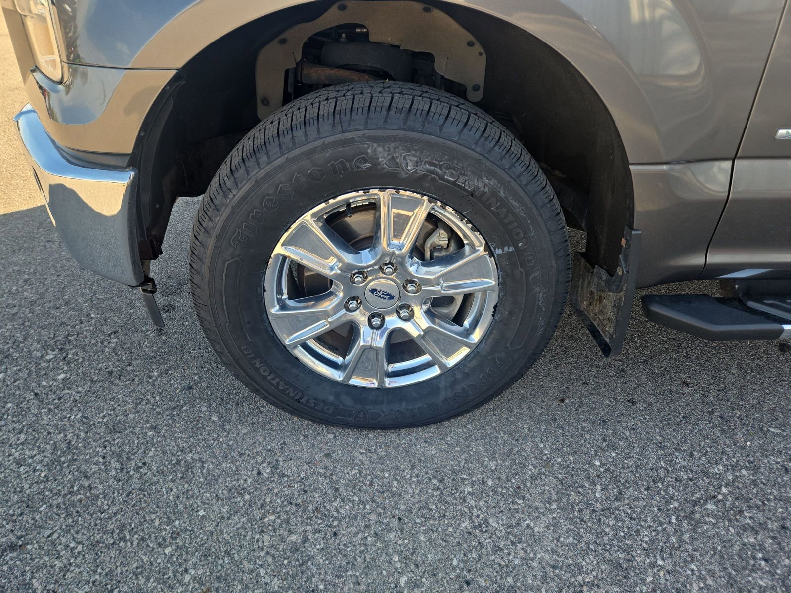 Certified 2017 Ford F150 XLT w/ Equipment Group 302A Luxury image 26