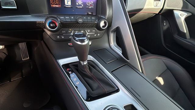 Used 2016 Chevrolet Corvette Z06 w/ 3LZ Preferred Equipment Group image 28