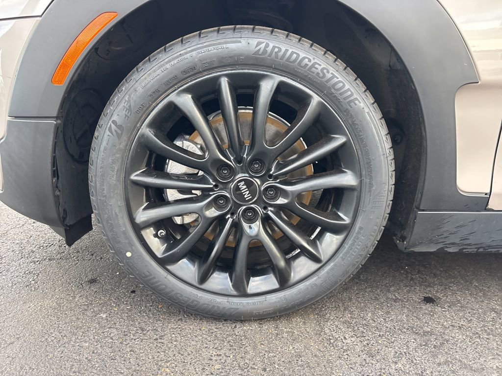 Used 2022 MINI Cooper Clubman S w/ Premium Package image 19