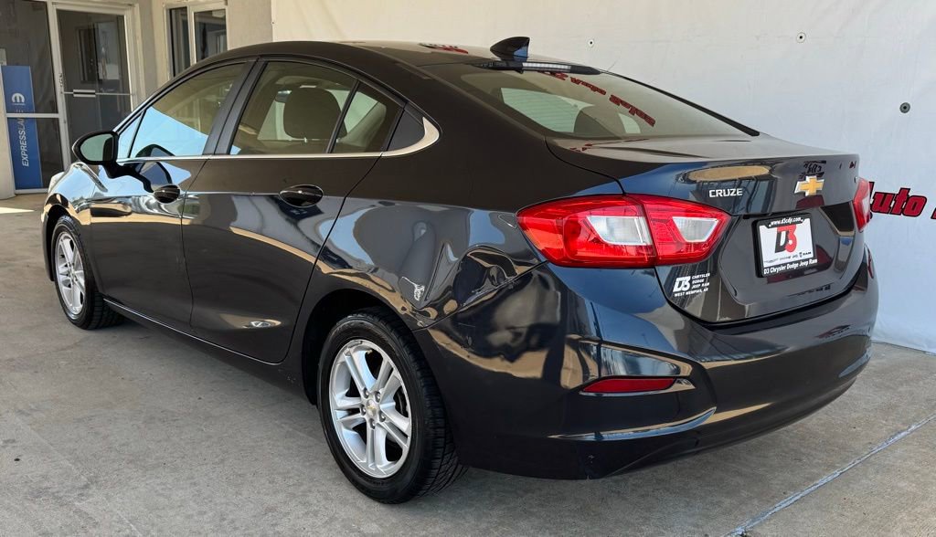 Used 2016 Chevrolet Cruze LT w/ Convenience Package image 5
