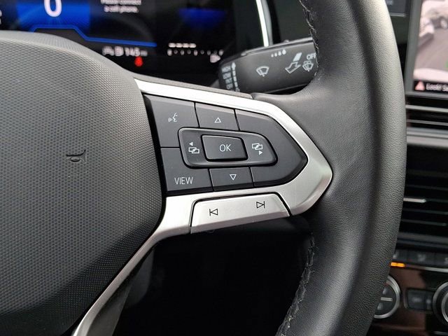 Used 2023 Volkswagen Jetta SE w/ Panoramic Sunroof Package FWD image 27