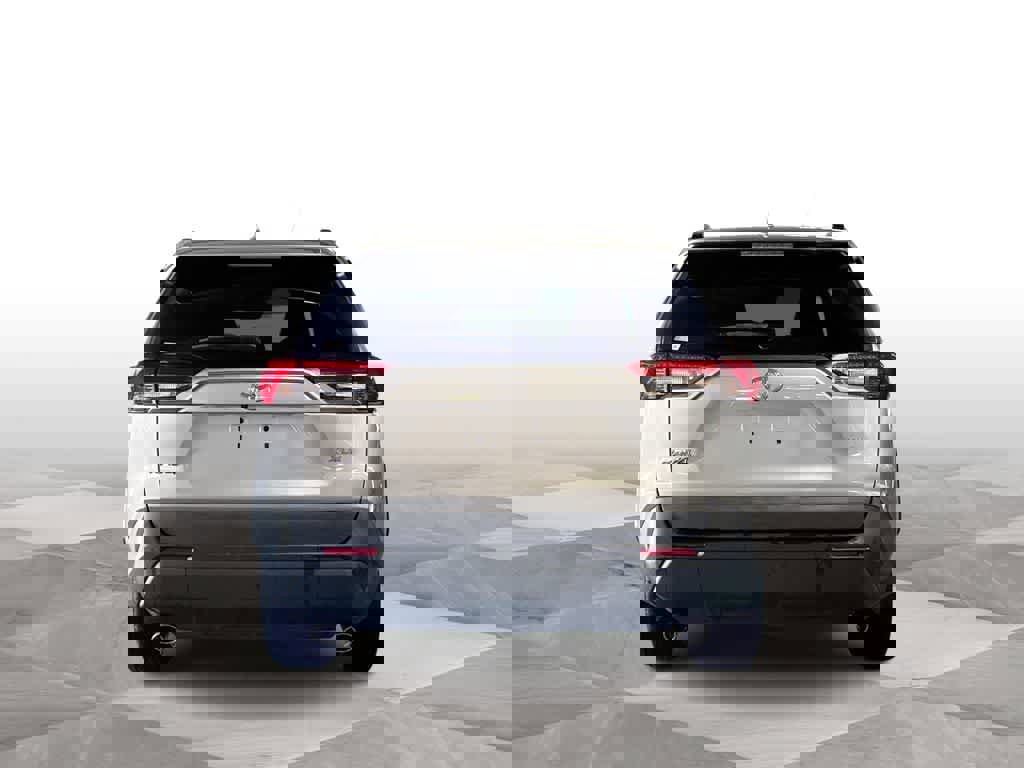 Used 2022 Toyota RAV4 XLE w/ Convenience Package image 7