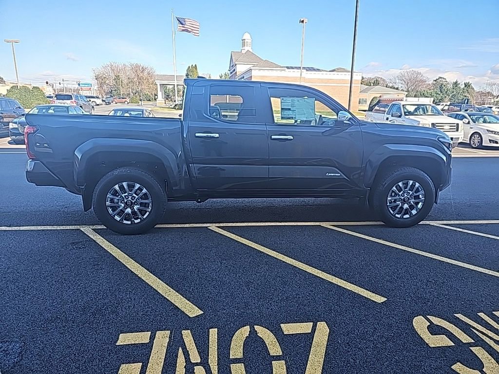 Used 2024 Toyota Tacoma Limited image 24