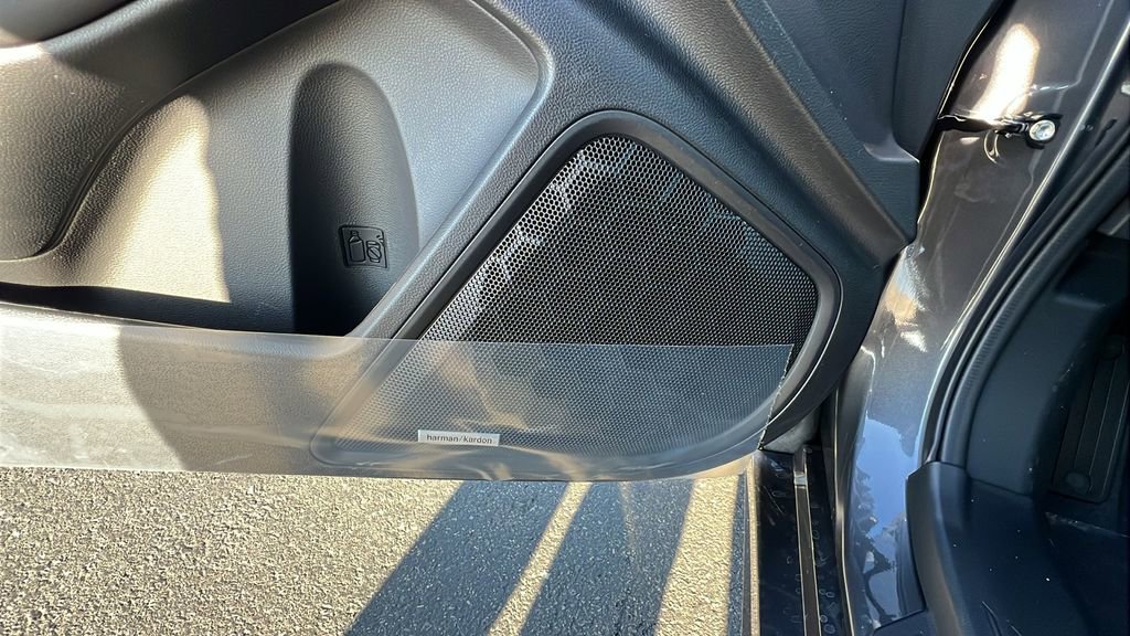 Used 2025 Subaru Legacy Limited image 23