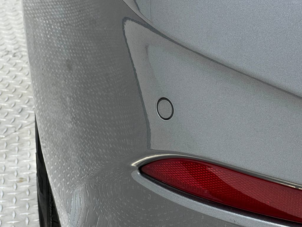 Used 2018 Chevrolet Cruze LT FWD image 12