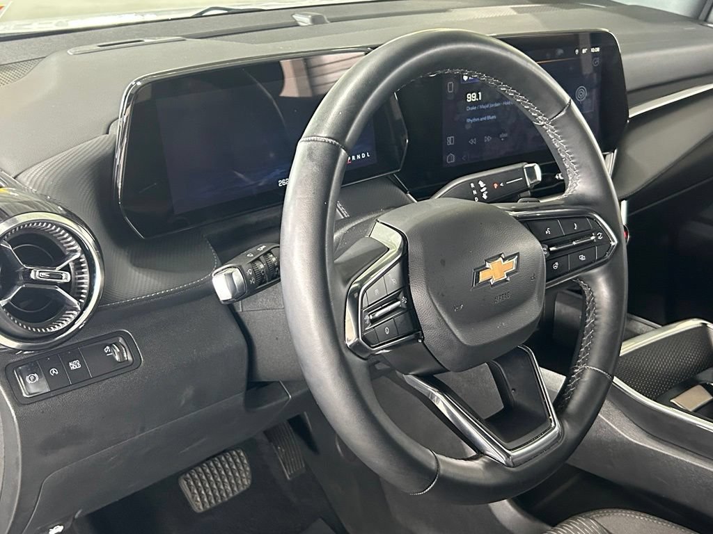 Used 2025 Chevrolet Equinox LT FWD image 19