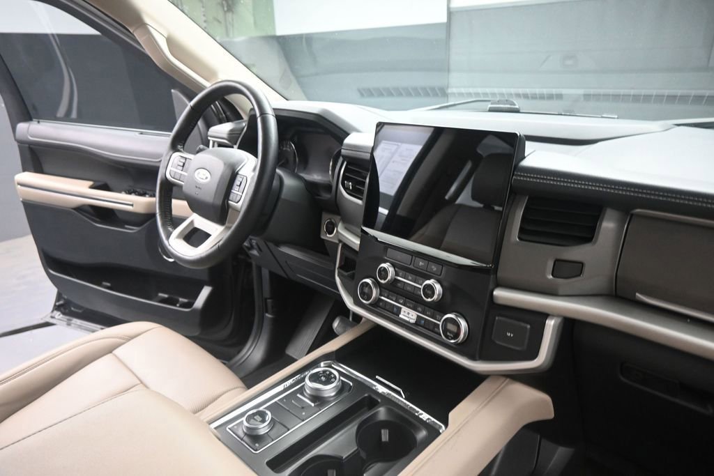Used 2023 Ford Expedition Max XLT AWD/4WD image 24
