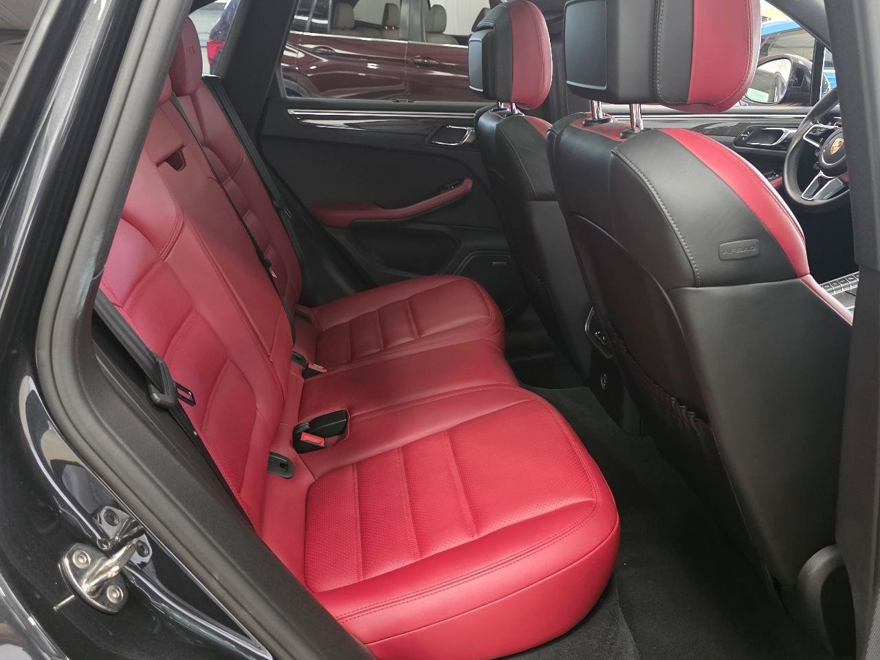 Used 2017 Porsche Macan GTS AWD/4WD image 26