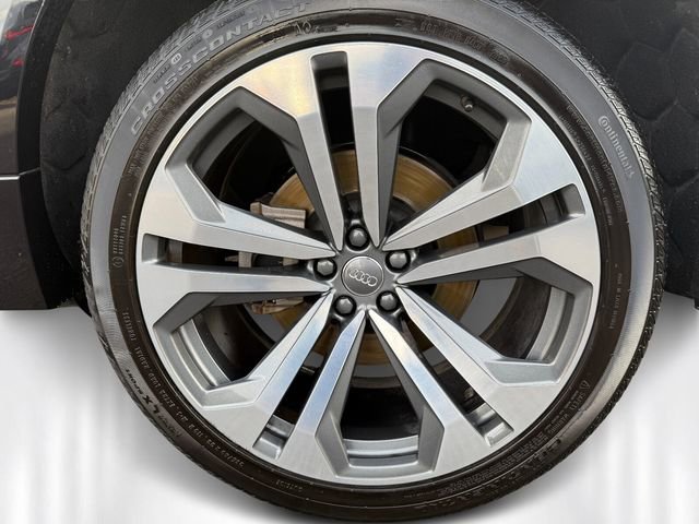 Used 2019 Audi Q8 Prestige w/ Towing Package image 10