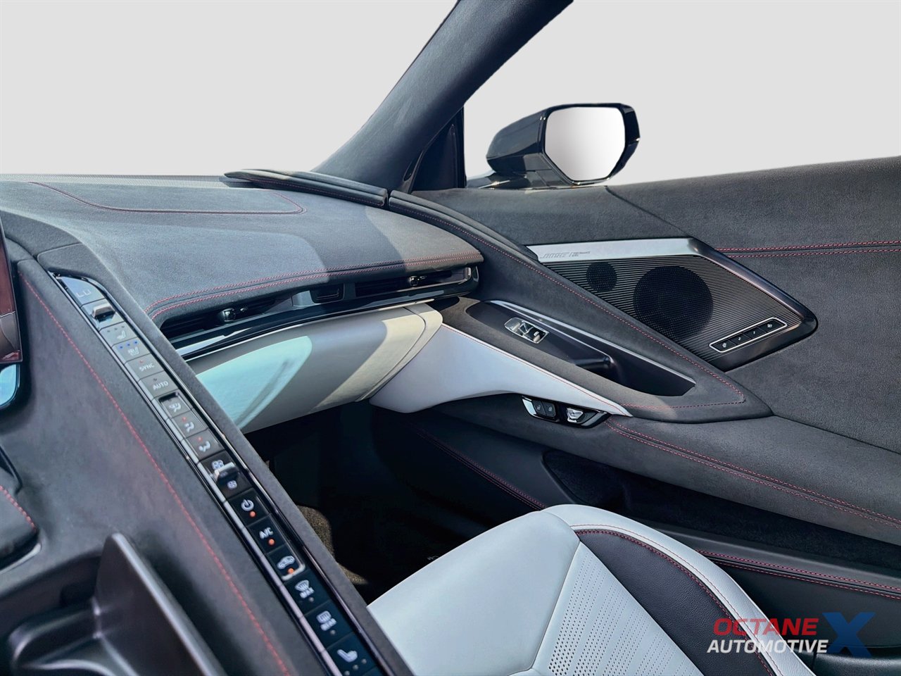 Used 2023 Chevrolet Corvette Stingray Premium Cpe w/ Z51 Performance Package RWD image 25