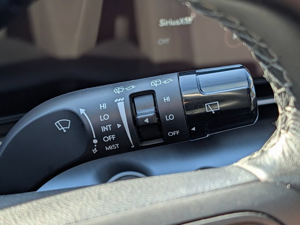 Certified 2025 Hyundai Kona SEL FWD image 28