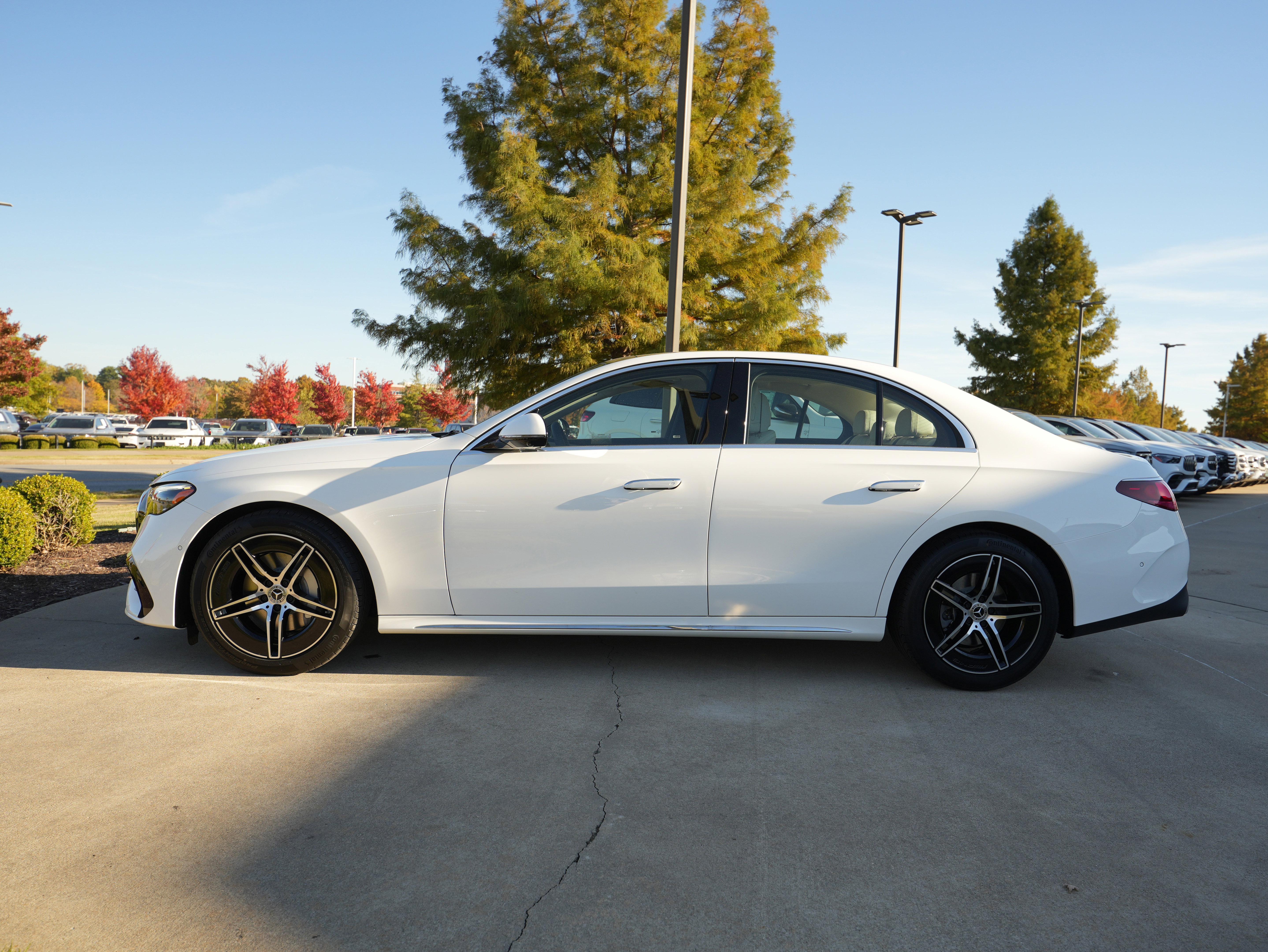 New 2026 Mercedes-Benz E 350 4MATIC Sedan image 4
