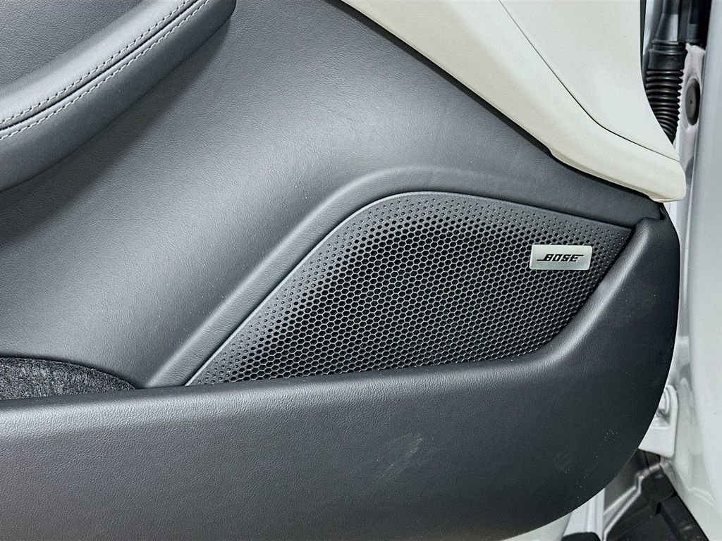 New 2025 Porsche Taycan image 21