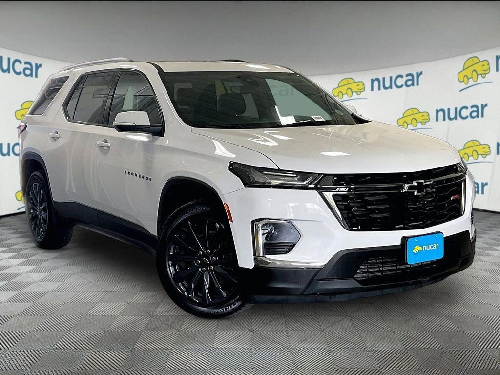 Used 2023 Chevrolet Traverse RS