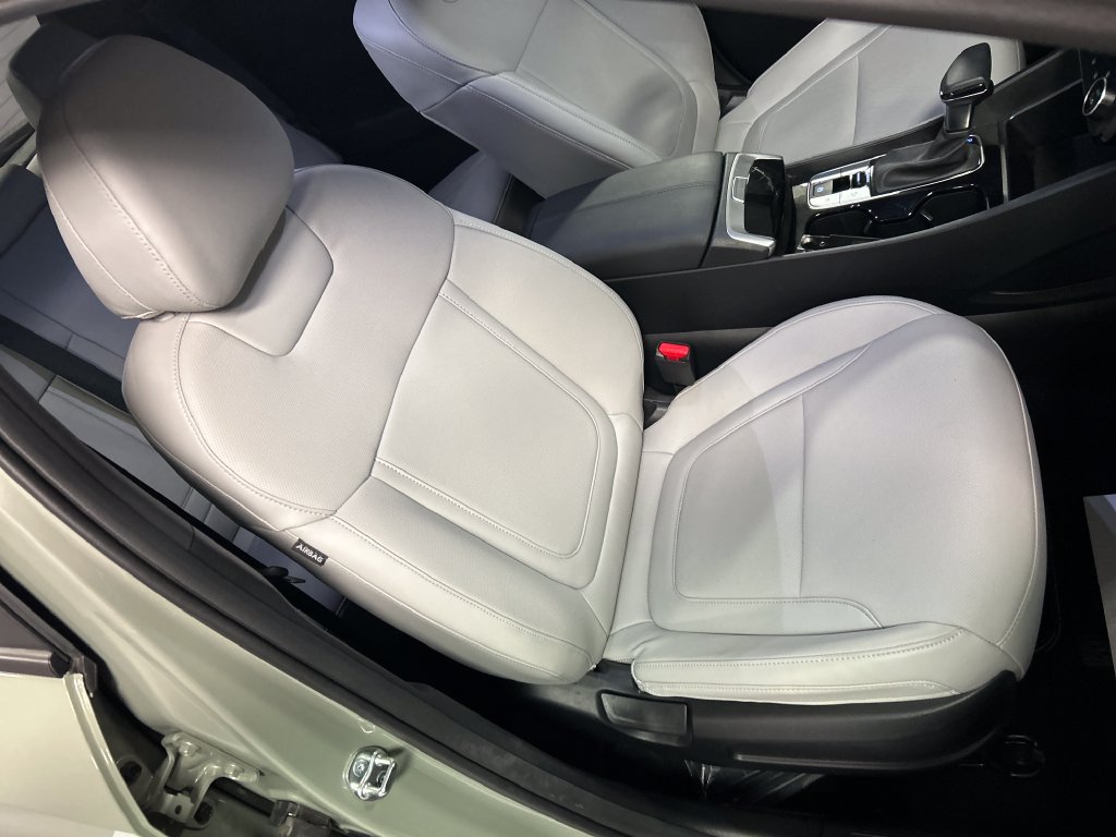 Used 2026 Hyundai Santa Cruz SEL FWD image 23