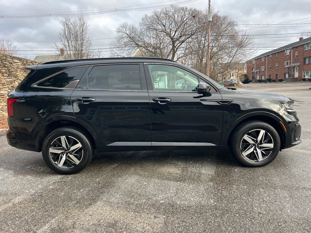 Certified 2021 Kia Sorento EX image 6