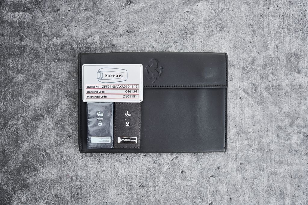 Used 2024 Ferrari SF90 Spider image 80