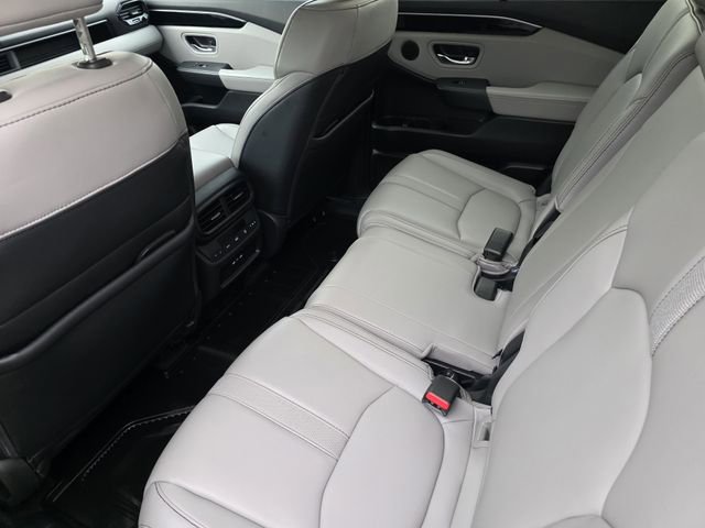 Used 2025 Honda Pilot EX-L image 23