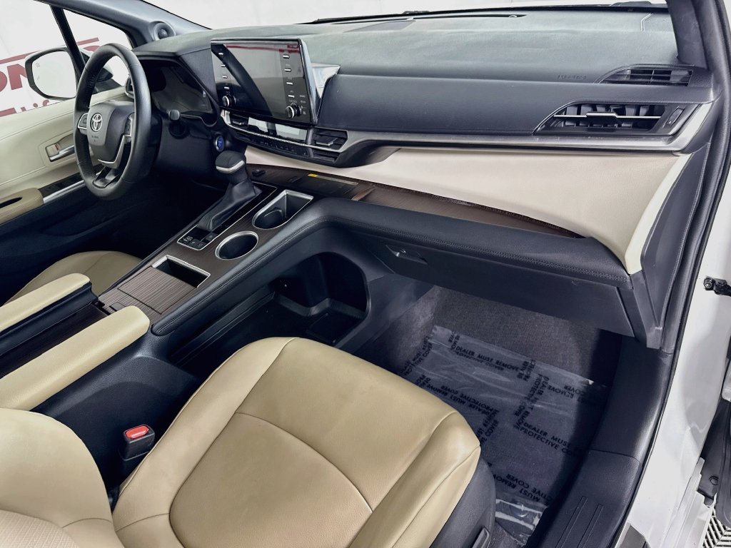 Certified 2022 Toyota Sienna XLE w/ XLE Plus Package FWD image 36