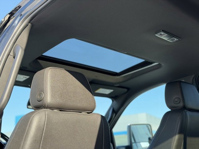 Used 2024 Chevrolet Silverado 3500 High Country image 22