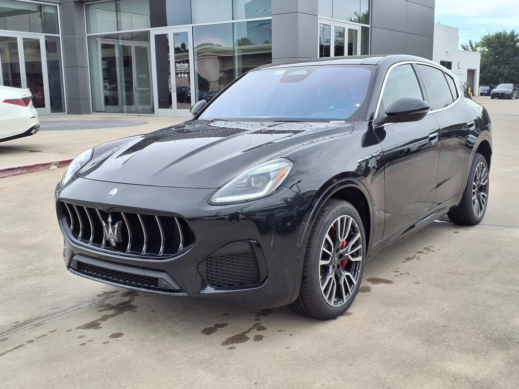 New 2025 Maserati Grecale GT image 2