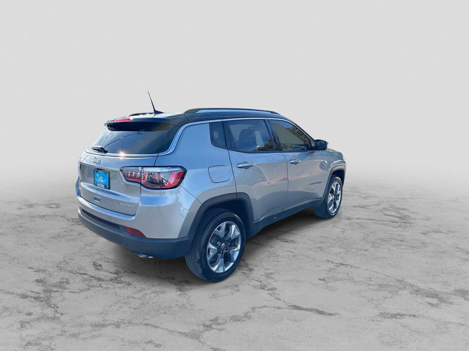 Used 2018 Jeep Compass Limited w/ Navigation Group AWD/4WD image 8